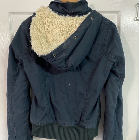 Hollister Navy Blue Fur Lined Jacket - Picture 3 of 3